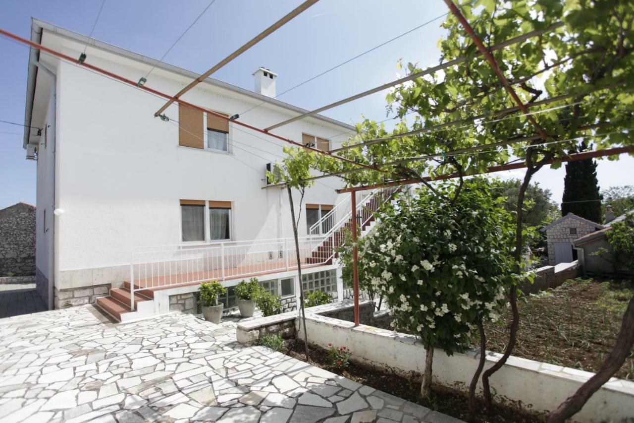 Guest House Balazevic Novi Vinodolski Exterior foto